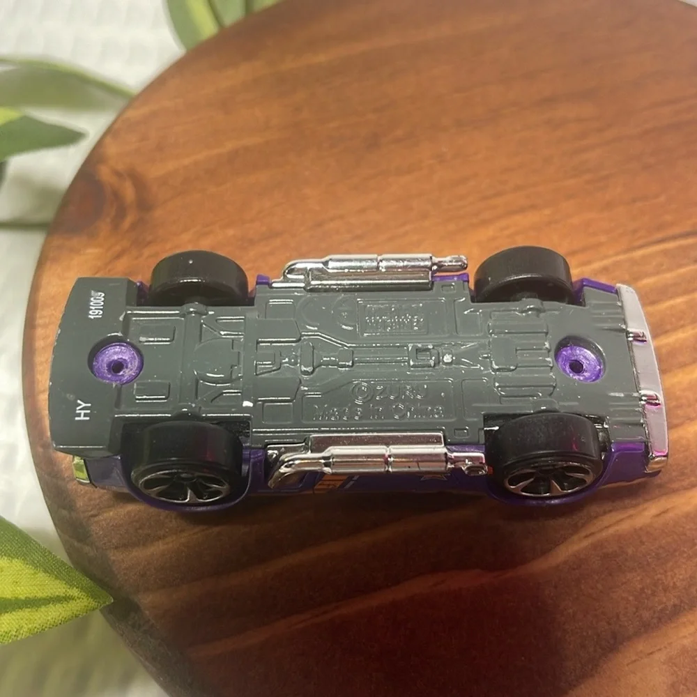 ZURU Metal Machines Import 2018 POISON IVY Purple